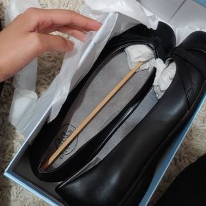 Brand New never been worn black flats